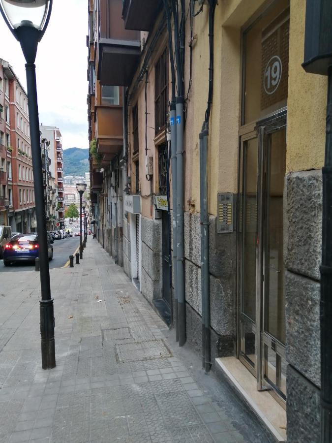 Lugar Especial, Gran Patio, Junto Al Ayuntamiento Apartment Bilbao Bagian luar foto